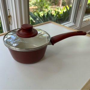 Green+Life small red saucepan with lid